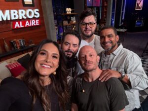 Gina Holguín Instagram - ¿Que si me divierto en @miembrosalairetv ? MASHIN!!!
Gracias!!! La pasé increíble. Solo espero que no se olvide @facufacundo que: “Y Gina también”
La última foto es la lista de los compromisos dentro de @lacasafamososmx que Facundo firmó bajo notario y con la secretaria de gobernación que dio fe y legalidad de dicho documento.
A GANAR FACUNDO!!!!! 😎🙌🏽