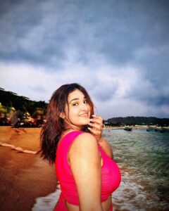 Actress Ginni Soni HD Photos and Wallpapers July 2024