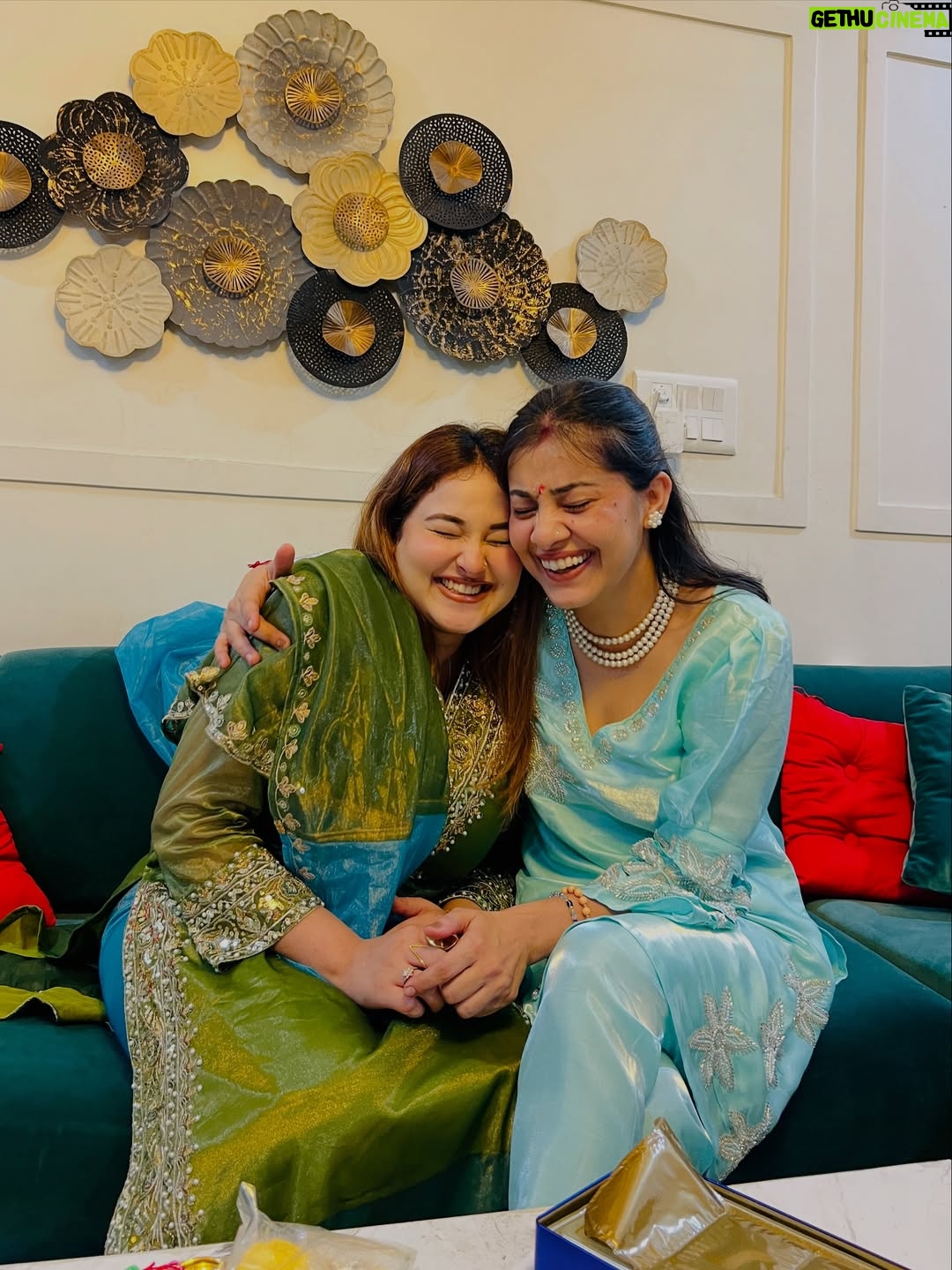 Ginni Soni - 15.7K Likes - Happy rakshabandhan..🫀🧿