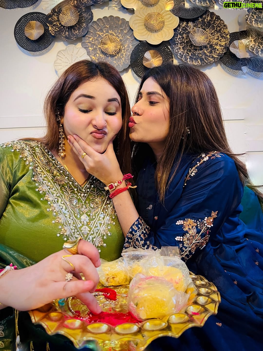 Ginni Soni - 15.7K Likes - Happy rakshabandhan..🫀🧿