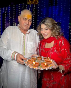 Ginni Soni Instagram - Shubh Deepawali..🪔🌟 @isuraj.22 Tu bhabhi aur tere dono jeeju’s missing hai bs..😛 jldi aajao..❤️🫀🧿
