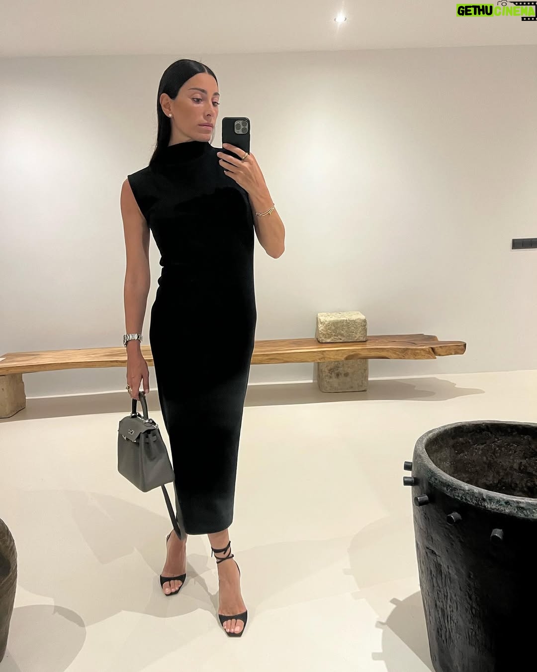 Giorgia Gabriele - 12.5K Likes - Rose dress 🖤 @armariumbrand