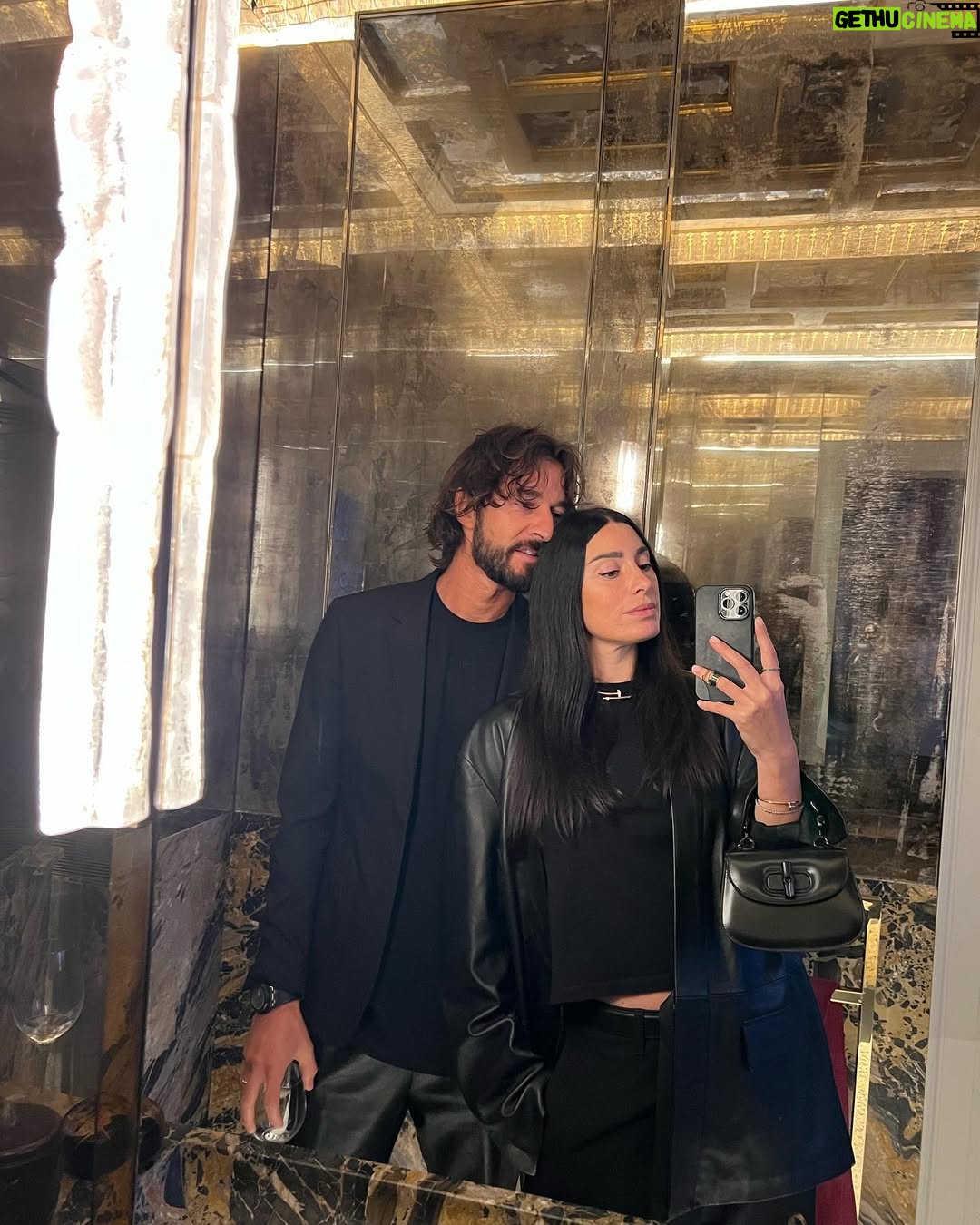Giorgia Gabriele - 4.1K Likes - DE COTIIS VENEZIA 
@vdecotiis 🤍