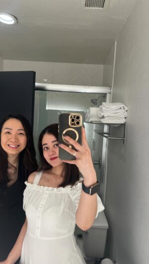 Gisela Cindy Instagram - Ever wonder why it takes women so long in the bathroom? 🫠😜✨
*
*
#toronto #ootd #outfit #LA