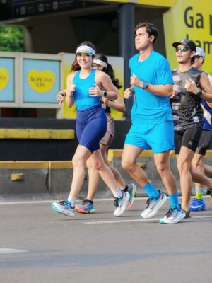 Gisella Anastasia Instagram - Grateful for this morning — for 27 minutes of running beside you at your 27. (Karna kalo 27k kejauhan yaaaaa😛tidurmu baru 2jam itu kayaknya😬🤧) —
For how you show up fully, even in the little things.
For your steady effort, your quiet strength.
For the warmth you bring, and the space you hold.
For the way you care — deeply, and gently.
And most of all, for the person you are and the one you’re still becoming in this new age.
May God guide every step you take, in all you do and all you are called to be. 🤍
HAPPY BDAY!