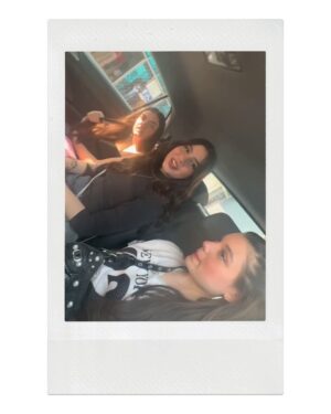 Giulia Benite Instagram - de Turma da Mônica, pra vida! 
feliz aniversário, meu amor. 
que venham muitos mais momentos, risadas e trabalhos juntas. 
obrigada por ser você. eu te amo! ❤️‍🩹