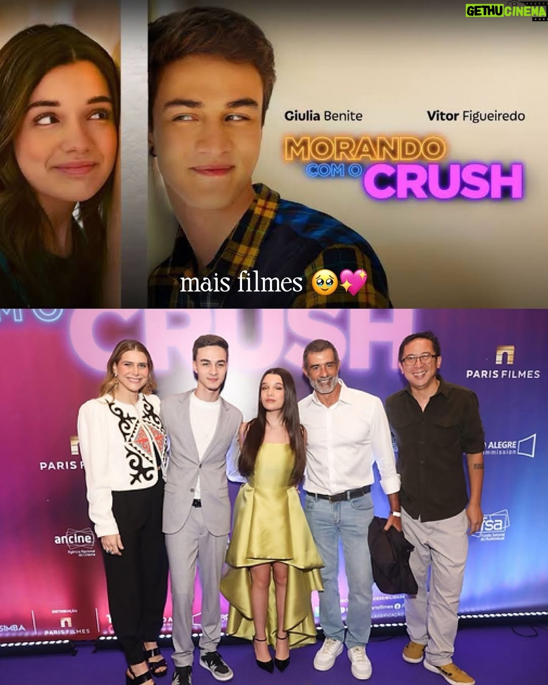 Giulia Benite - 190.9K Likes - 2024 chegando ao fim. Guardo um pedaço de mim nesse ano incrível que vivi, e sempre levarei comigo grandes partes dele também. Foram tantas oportunidades de fazer o que amo (nem coube tudo aqui!), viver experiências que encheram meu coração de alegria e me sentir genuinamente grata por tudo que fiz e todos que cruzaram meu caminho. Nesse próximo ano, que possamos continuar escrevendo as histórias dos nossos próprios filmes, onde somos todos os personagens principais (e viva o cinema nacional, claro!) 🎥💖🎬