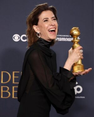 Giulia Benite Instagram - ontem foi um dia histórico para o cinema nacional! 

ver a @oficialfernandatorres levar aquele prêmio pra casa é um orgulho imenso para todos que amam a arte brasileira.

‘Ainda Estou Aqui’ não é apenas um marco pra carreira da Fernanda, do @waltersalles_oficial ou do @seltonmello , mas também para o cinema brasileiro, que segue provando ao mundo seu poder e potencial. 
que esse reconhecimento inspire ainda mais produções nacionais a conquistarem o espaço que merecem. 

meus parabéns a Fernanda, ao elenco incrível e a toda a produção dessa obra por levar nosso cinema tão longe.
hoje, somos todos gratos por essa vitória, que é nossa também. 

viva o cinema brasileiro e todo o talento que ele representa! 🇧🇷