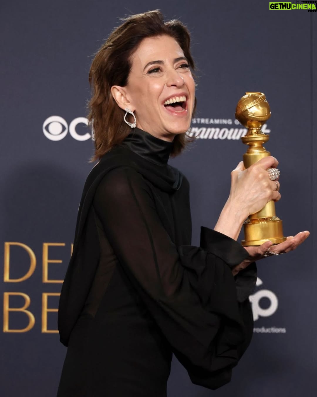 Giulia Benite - 256.1K Likes - ontem foi um dia histórico para o cinema nacional! 

ver a @oficialfernandatorres levar aquele prêmio pra casa é um orgulho imenso para todos que amam a arte brasileira.

‘Ainda Estou Aqui’ não é apenas um marco pra carreira da Fernanda, do @waltersalles_oficial ou do @seltonmello , mas também para o cinema brasileiro, que segue provando ao mundo seu poder e potencial. 
que esse reconhecimento inspire ainda mais produções nacionais a conquistarem o espaço que merecem. 

meus parabéns a Fernanda, ao elenco incrível e a toda a produção dessa obra por levar nosso cinema tão longe.
hoje, somos todos gratos por essa vitória, que é nossa também. 

viva o cinema brasileiro e todo o talento que ele representa! 🇧🇷