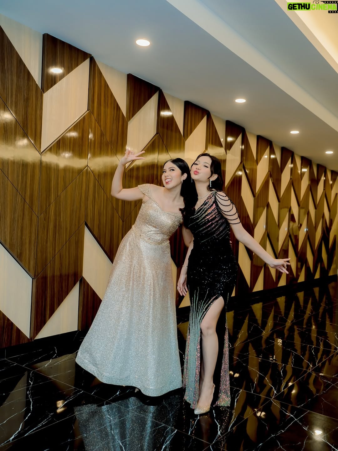 Glenca Chysara - 3 Likes - Hut rcti ✨

Makeup : @makeupbyyobel 
Dress : @enchantedgown
photographer : @edosulistianto_