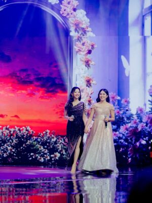 Glenca Chysara Instagram - Hut rcti ✨

Makeup : @makeupbyyobel 
Dress : @enchantedgown
photographer : @edosulistianto_