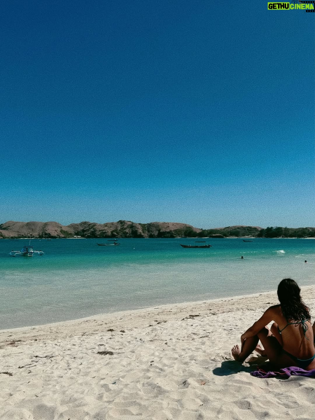 Glenca Chysara - 3 Likes - you just need to go back to the ocean 🥥