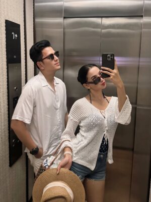 Glenca Chysara Instagram - you just need to go back to the ocean 🥥