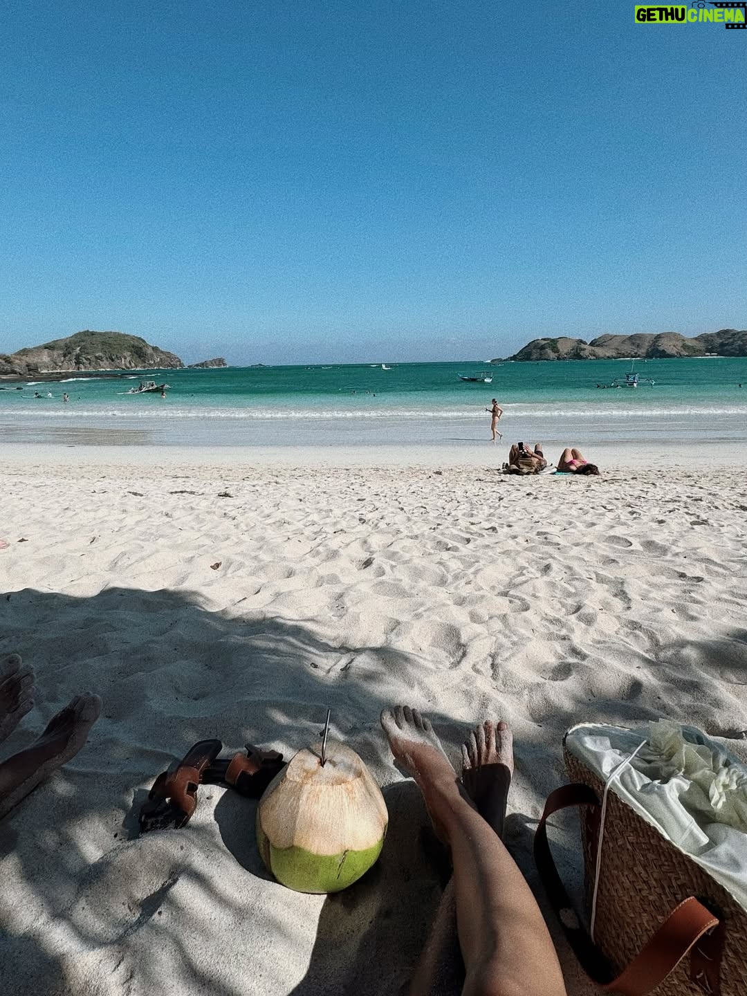 Glenca Chysara - 3 Likes - you just need to go back to the ocean 🥥