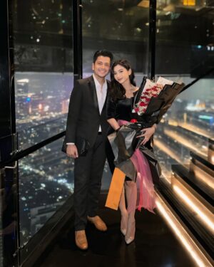 Glenca Chysara Instagram - Date night celebrating our anniversary!!
Happy wedding anniversary suamiku @rendijhonpratama 🤍

#masyaallahtabarakallah #allahumabarik