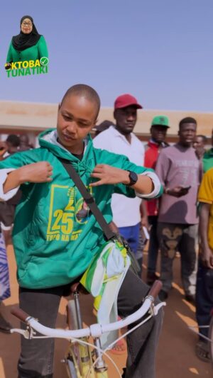Godliver Gordian Instagram - 📣 Kaliua, Tabora!
Tunakusanyika hapa leo kuunga mkono Mama Samia Suluhu Hassan katika mkutano wa kampeni. Tuko pamoja kuhamasisha jamii yetu kuhusu umuhimu wa kumchagua kiongozi ambaye anajali maendeleo yetu.
Hebu tuwe na nguvu na umoja katika kuhakikisha sauti zetu zinatoa mwanga wa mabadiliko!
Tusisahau kwenda kutiki kwa Mama Samia ifikapo Oktoba 29! Tuchague maendeleo, tuchague Mama Samia! ✊🏽
@samia_suluhu_hassan
@ccmtanzania
#Kaliua #MamaSamia2025 #Uchaguzi #MabadilikoChanya