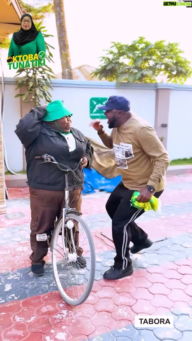 Godliver Gordian - 9.8K Likes - Huyu @love_juakali  anataka kuharibu mambo ..! Hii baiskeli si ataivunja ? Wacha tusambaze amani na furaha kwa sasa @love_juakali  @ccmtanzania @mwijaku_maokoto