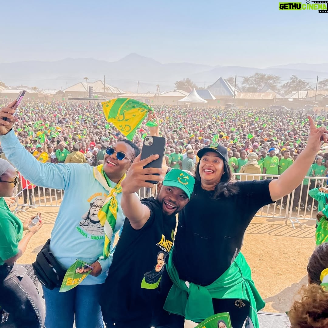 Godliver Gordian - 2K Likes - Hey love

Mbalizi, Mwanjelwa.. Ndaga Fijo Mbeya💖💖💖

#selfieeyamama
#oktobatunatiki✅✅
#ccmkazinaututunasongambele💚💛💚 
.
.
.
Utukufu na Uweza ni wake Bwana na Mwokozi wa maisha yetu Yesu Kristo wa Nazareth Mungu aliye hai, milele na milele.Amina💖