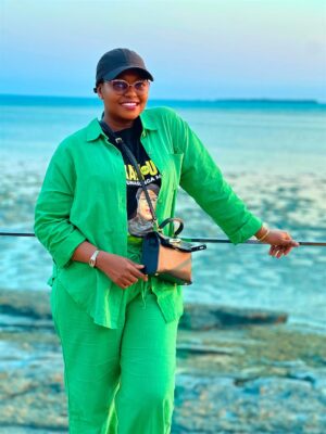 Godliver Gordian Instagram - Hey love
Mithali 16
15 Kuna uhai katika nuru ya uso wa mfalme, Na fadhili zake ni kama wingu la masika.
2PC NA POCHI KUTOKA @sherry_tz_collectionn
SAA NA ACCESSORIES KUTOKA @sherry_jewellery_tz
UMEIONA MIWANI YA @onaeyecare
.
.
.
Utukufu na Uweza ni wake Bwana na Mwokozi wa maisha yetu Yesu Kristo wa Nazareth Mungu aliye hai, milele na milele. Aminaš