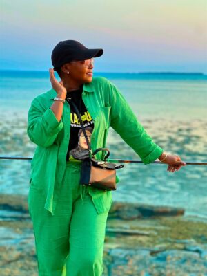 Godliver Gordian Instagram - Hey love
Mithali 16
15 Kuna uhai katika nuru ya uso wa mfalme, Na fadhili zake ni kama wingu la masika.
2PC NA POCHI KUTOKA @sherry_tz_collectionn
SAA NA ACCESSORIES KUTOKA @sherry_jewellery_tz
UMEIONA MIWANI YA @onaeyecare
.
.
.
Utukufu na Uweza ni wake Bwana na Mwokozi wa maisha yetu Yesu Kristo wa Nazareth Mungu aliye hai, milele na milele. Aminaš