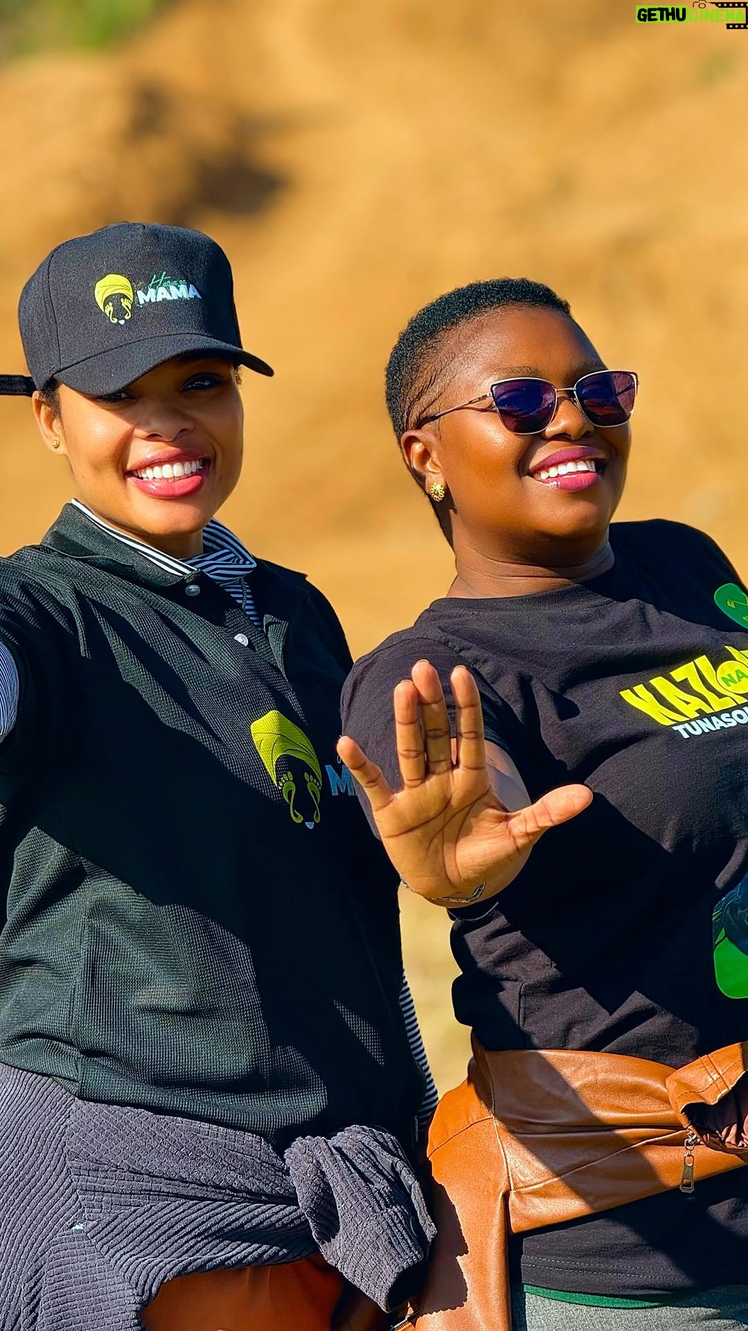 Godliver Gordian - 681 Likes - Hey love

Oktoba hiyo hiyo tunatikiiiiii✅✅✅✅

Mbeya tumeuona upendo wenu kwa Mama @samia_suluhu_hassan mgombea wetu wa kiti cha Urais kupitia chama tawala cha @ccmtanzania 💚💚💚
.
.
.
Utukufu na Uweza ni wake Bwana na Mwokozi wa maisha yetu Yesu Kristo wa Nazareth Mungu aliye hai, milele na milele. Amina💖