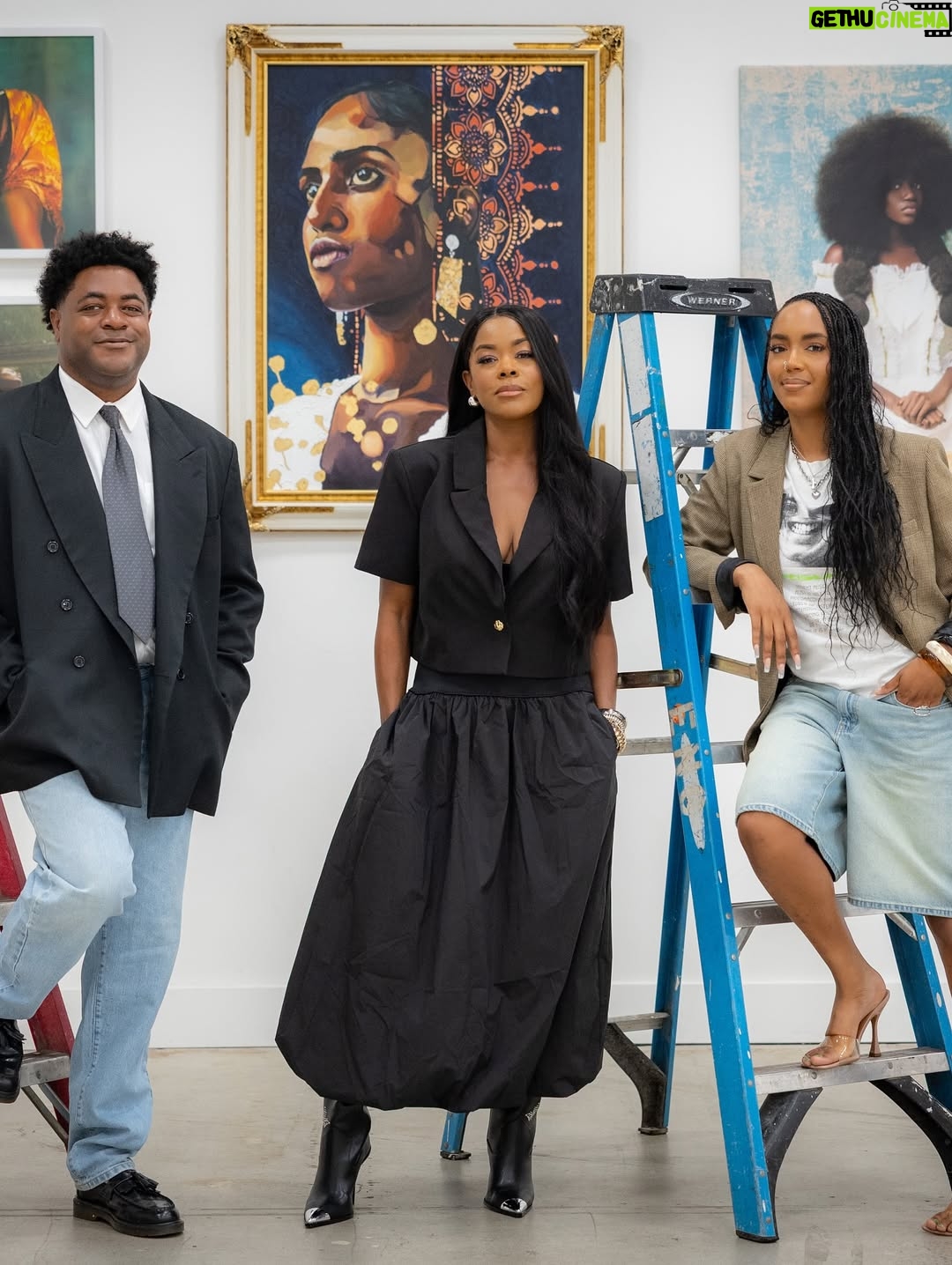 Golden Brooks - 30.5K Likes - Thank you @latimes for this collaborative piece bringing together 25 years of TV excellence and my first love, the art world! Here we are on the 25 year anniversary of #girlfriends. What a wonderful way celebrating and  honoring some amazing Artists! Pure magic collaborating with @dcdg.co on this one! Still pinching myself! Huge shout out to @godson_dc and @delannii for their beautiful spirit and talent they bring to the art world! Full interview in my bio link!

@jason_armond your photography is beyond stellar! 📸
@kailynhype awesome article! 📝 thank you for capturing the essence of #girlfriends and the importance of the Art world and bridging the two! 🤎