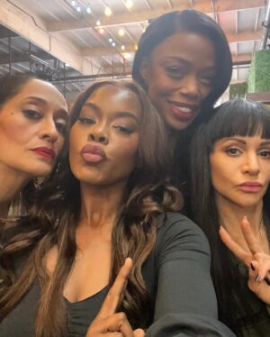 Golden Brooks Instagram - Heard it was #nationalgirlfriendsday well here’s to some of the best I’ve ever known!!! There through thick and thin!!! Luv my GURRRLS!!!!