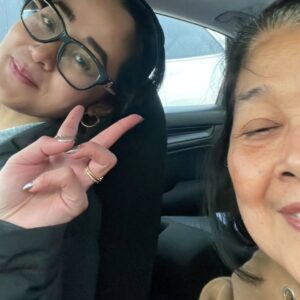 Gracia Indri Instagram - KEREN IBU GW !!!!
.
Sekarang udh sampe Toronto .. enjoy de @giselacindy12
.
Anak2 juga tenang karena ibu selalu ngabarin , emang internet itu jaman sekarang ngebantu banget
Secara ibu gaptek, kalo disuruh nyambung2 in wifi di bandara suka bingung, jdnya dari Jakarta udh bawa @javamifi sama mereka udh disetting, jd ibu tinggal nyalain modem dan langsung kesambung