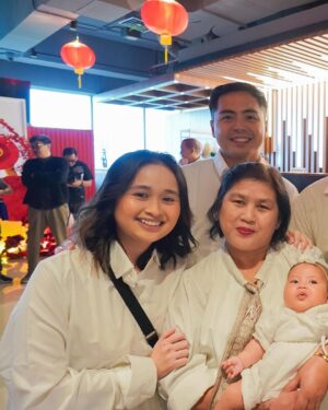 Gritte Agatha Instagram - Hari yang penuh sukacita saat kami menyerahkan berkat terindah ini ke dalam tangan Tuhan. Kiranya hidupnya selalu dipenuhi cinta, iman, dan anugerah-Nya. 🙏❤️

‘Anak-anak adalah pemberian dari Tuhan; mereka adalah upah yang diberikan-Nya.’ (Mazmur 127:3)