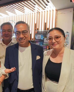 Gritte Agatha Instagram - Hari yang penuh sukacita saat kami menyerahkan berkat terindah ini ke dalam tangan Tuhan. Kiranya hidupnya selalu dipenuhi cinta, iman, dan anugerah-Nya. 🙏❤️

‘Anak-anak adalah pemberian dari Tuhan; mereka adalah upah yang diberikan-Nya.’ (Mazmur 127:3)