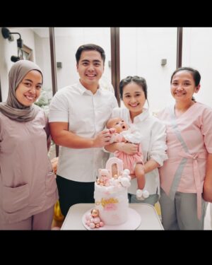 Gritte Agatha Instagram - Agatha's full month dan botakin rambut biar ademmmm