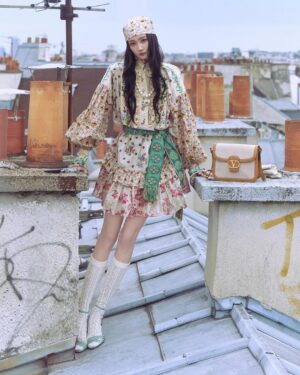 Guan Xiaotong Instagram - #PavillonDesFolies
🥳🥳🥳 @maisonvalentino ~@alessandro_michele~
💛🧡🩷🩵💙🤍🩶💚❤️💜✌🏻