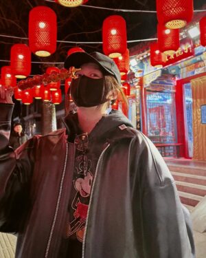 Guan Xiaotong Instagram - 😎