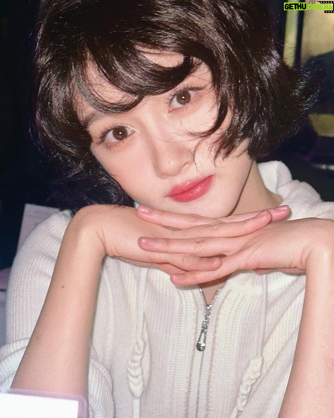 Guan Xiaotong - 28.4K Likes - 短发的快乐