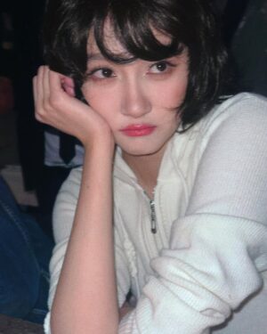 Guan Xiaotong Instagram - 短发的快乐