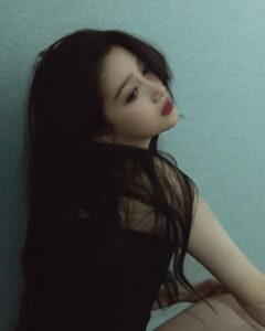 Actress Guan Xiaotong HD Photos and Wallpapers January 2025