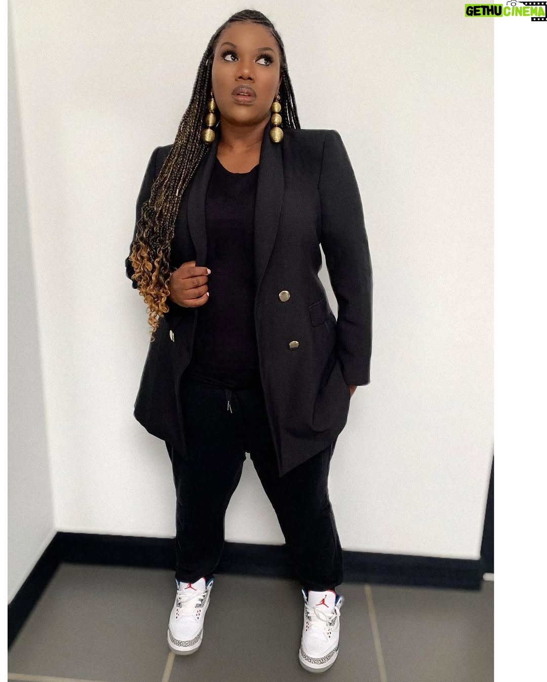 Gugu Gumede - 63.5K Likes - lwabish.