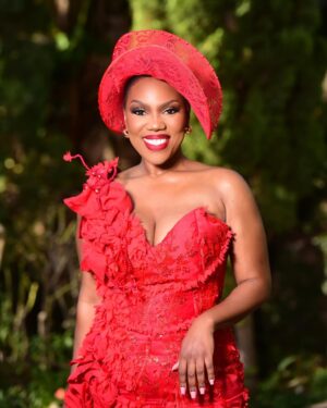 Gugu Gumede Instagram - Flourish with Dr Nomfundo Mcoyi-Zondo.
What an amazing event filled with women from different fields like aviation, media, politics, business and more. They gathered and shared gems on how to be brave, bold and beautiful in their respective industries. It was an honor to be your MC!
Thank you to @indonifashionhouse for the dress and fascinator. You are rockstars. Forever nina bo dhiye.
@mcoyinomfundo @icebogroup
♥️🧡