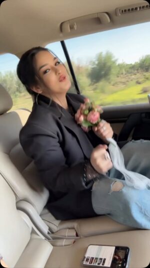 Gulinur Instagram - Yo’l yo’lakay quvnoq kayfiyatdamiz doim🤭