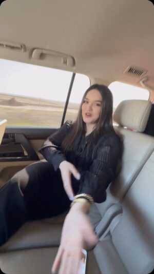 Gulinur Instagram - Moshin sotvadim tohoe, metan qo’yibdilo o’xxoooo🤣#tahoe #telegram_yulduzlari