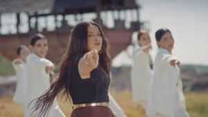 Gulinur Instagram - 16- sentyabr 18:00 da gulinur YouTube kanalida tomosha qiling❤️🔥