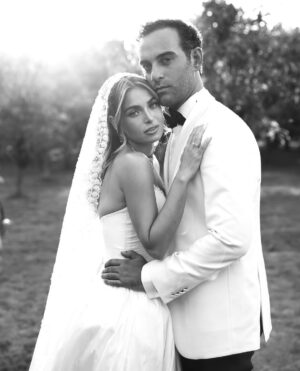 Hagar ElSarrag Instagram - Married my best friend & the love of my life❣️💌

Dress @mrsalexfashionhouse 
Makeup @faceartistrybyshahd
Hair @toniissa 
Jewelry @iramjewelry_ 
Photography @ahmed.orphic & @raniashereenn 
Videography @soqrat.films 
Venue @treehouseoraby 
Catering @royalcatering06 
Nails @hagar.lashes 
Jerb & bridal accessories @mennatahoon_bridal 
Bridesmaids sashes @she_bridespot