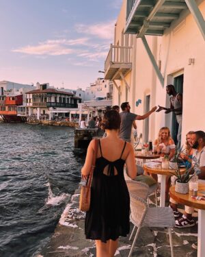 Hagar ElSarrag Instagram - 🌊🛵🌺