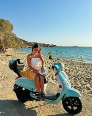 Hagar ElSarrag Instagram - 🌊🛵🌺