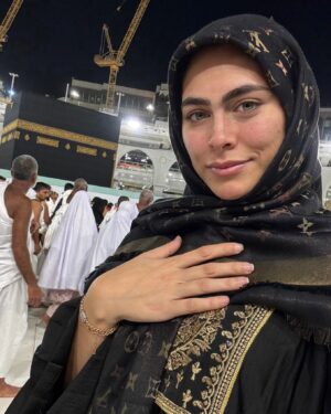 Hager Ahmed Instagram - "وَلَقَدْ مَنَنَّا عَلَيْكَ مَرَّةً أُخْرَىٰٓ" فاللهم لك الحمد دائما وابدا 🙏
"اللهم عاما يغاث فيه اهل غزة من احزانهم وخذلانهم
وعثراتهم واوجاع قلوبهم"
يارب غزة واهلها اطفالها ونسائها شيوخها ورجالها يارب لطفك بيهم يارب
يارب سلم يارب سلم 🙏
🍉🍉🍉🍉🍉