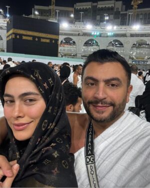 Hager Ahmed Instagram - لبيك اللهم لبيك"
الحمد لله الذي ابلغنا مكة وهواء مكة وطاب اللقاء 🙏
النهاردة اول يوم في السنة الجديدة لزوجي "احمد"
تمت في بيت ربنا يارب يجعل عمرك كله ببركة ورزق اليوم ده ويديم الخير والبركة والرزق والكرم عليك عقبال مليون سنة حبيبي في طاعة ربنا باذن الله
كل عام وانت الي الله اقرب واكرم ♥️🙏😘
Always and forever proud of you ♥️ @aelhaddadd
Love u 😘