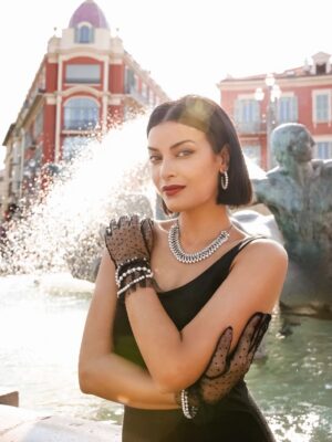 Haifa Rahim Instagram - Excuse my Sprezzatura ⚜️ 
The Lady in BLack ⚜️ 
Crédit: @svetlana_falchenko  unique ❤️