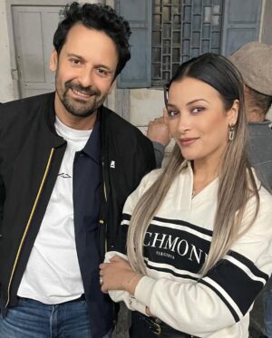 Haifa Rahim Instagram - camera off 🥹 #cameraoff "Filming …it’s more than just lights and cameras. It's the magic of turning a moment into something eternal, a feeling into something tangible. It's the collective heartbeat of a team, all working towards a single vision, each person giving a part of themselves. And in the process, we change. The character you step into becomes a part of you, and you, in return, leave something of yourself behind. The camera captures all of it — the highs, the lows, the raw truth. But when the scene ends, and the lights go out, what remains is not just the movie… it's the emotion, the experience, the transformation. And that's what stays with you long after the credits roll."
مريم توجه رسالة عميقة في هذا المسلسل لي هي : الى جميع الوالدين  حنوا على ولادكم أعطوهم الحب الكافي و الإهتمام لي مزال ما قال لأولاده نحبكم يقولها و لي مزال ما عانقش أولاده يعانقهم ، كفاكم من القسوة لي طغات ، يحيا الحب تم الحب تم حب ❤️