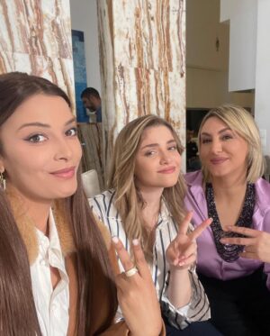 Haifa Rahim Instagram - camera off 🥹 #cameraoff "Filming …it’s more than just lights and cameras. It's the magic of turning a moment into something eternal, a feeling into something tangible. It's the collective heartbeat of a team, all working towards a single vision, each person giving a part of themselves. And in the process, we change. The character you step into becomes a part of you, and you, in return, leave something of yourself behind. The camera captures all of it — the highs, the lows, the raw truth. But when the scene ends, and the lights go out, what remains is not just the movie… it's the emotion, the experience, the transformation. And that's what stays with you long after the credits roll."
مريم توجه رسالة عميقة في هذا المسلسل لي هي : الى جميع الوالدين  حنوا على ولادكم أعطوهم الحب الكافي و الإهتمام لي مزال ما قال لأولاده نحبكم يقولها و لي مزال ما عانقش أولاده يعانقهم ، كفاكم من القسوة لي طغات ، يحيا الحب تم الحب تم حب ❤️