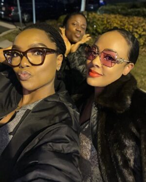 Hailliote Sumney Instagram - On Set Of “Kamal” 🎥 
With Chioma My Lover 🎤 
@chiomakpotha 
@hailliesumneyofficial 
@yolandaokereke 
𝙲𝚌: @ifactorylive 

#atlanta #visiteastpoint